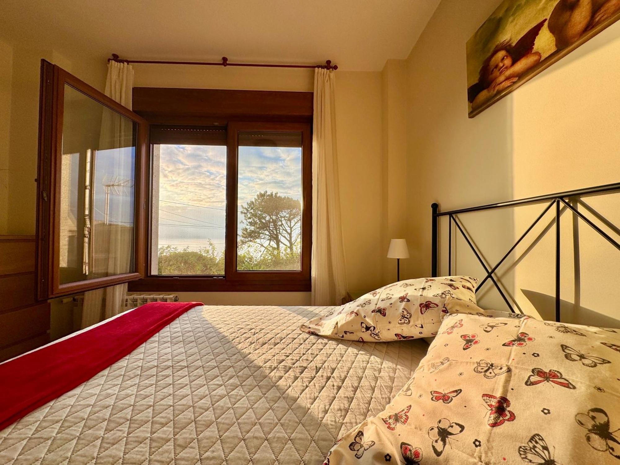 Rooms Peregrinos B Casa Alicia Rosal Εξωτερικό φωτογραφία