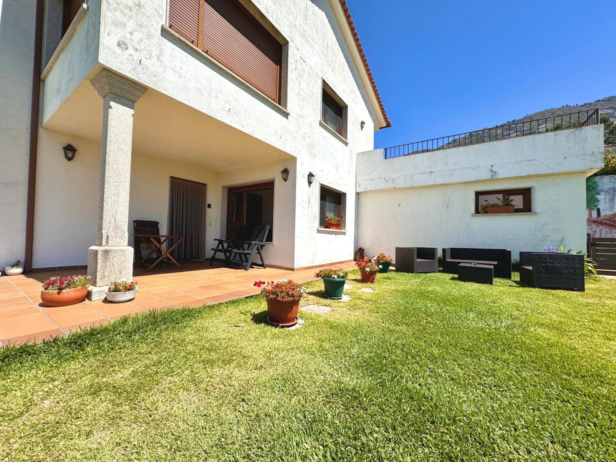Rooms Peregrinos B Casa Alicia Rosal Εξωτερικό φωτογραφία