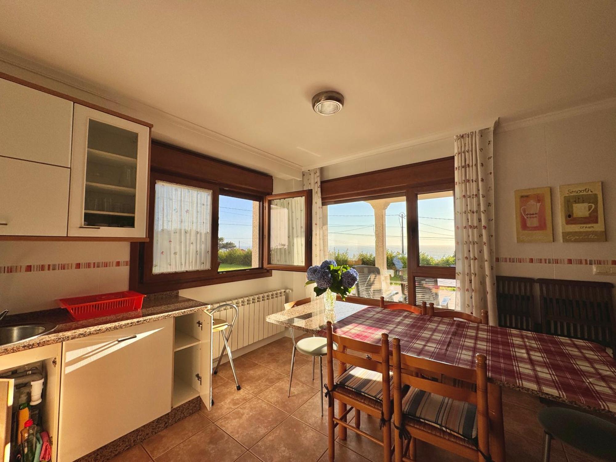 Rooms Peregrinos B Casa Alicia Rosal Εξωτερικό φωτογραφία