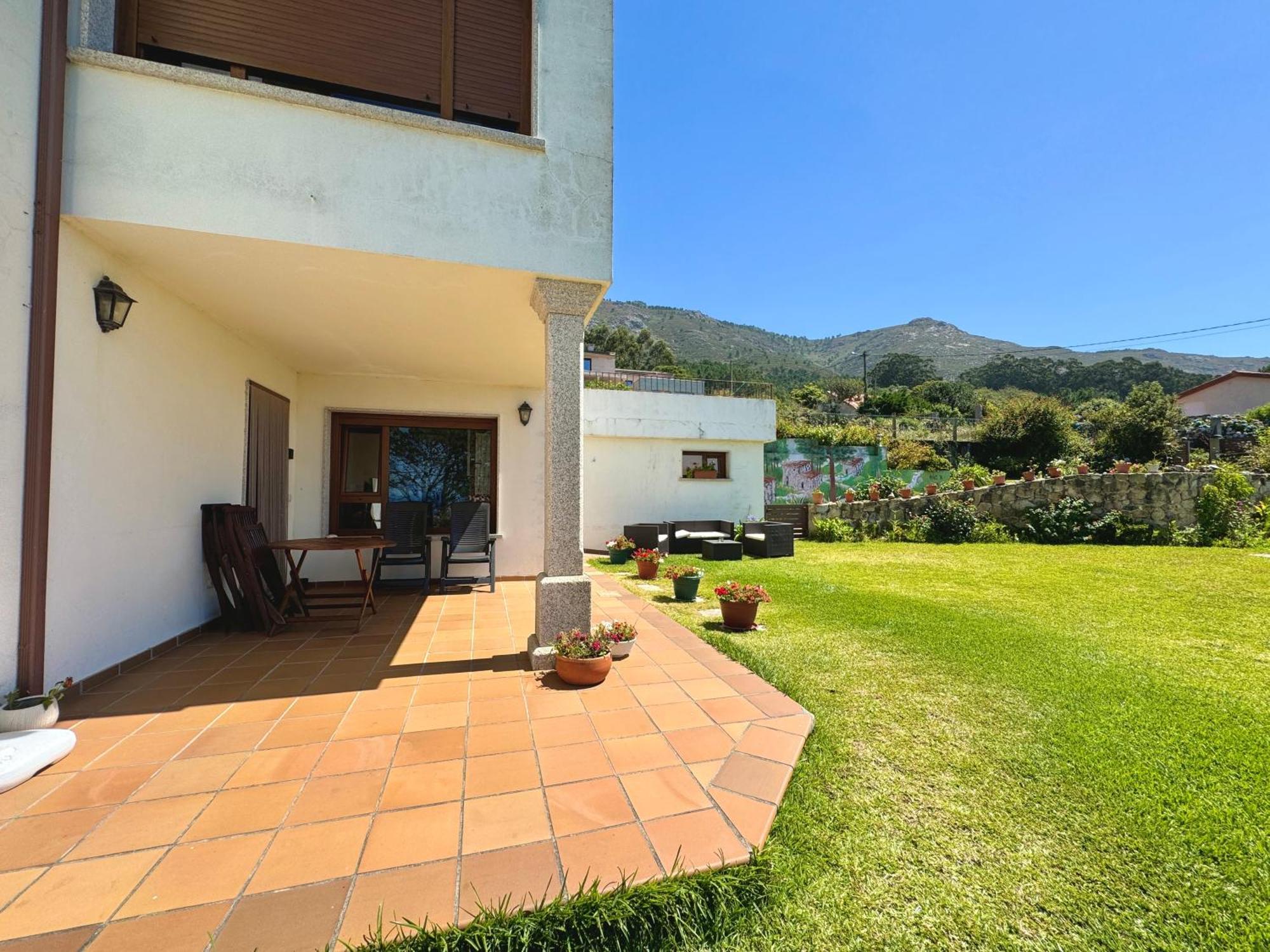 Rooms Peregrinos B Casa Alicia Rosal Εξωτερικό φωτογραφία
