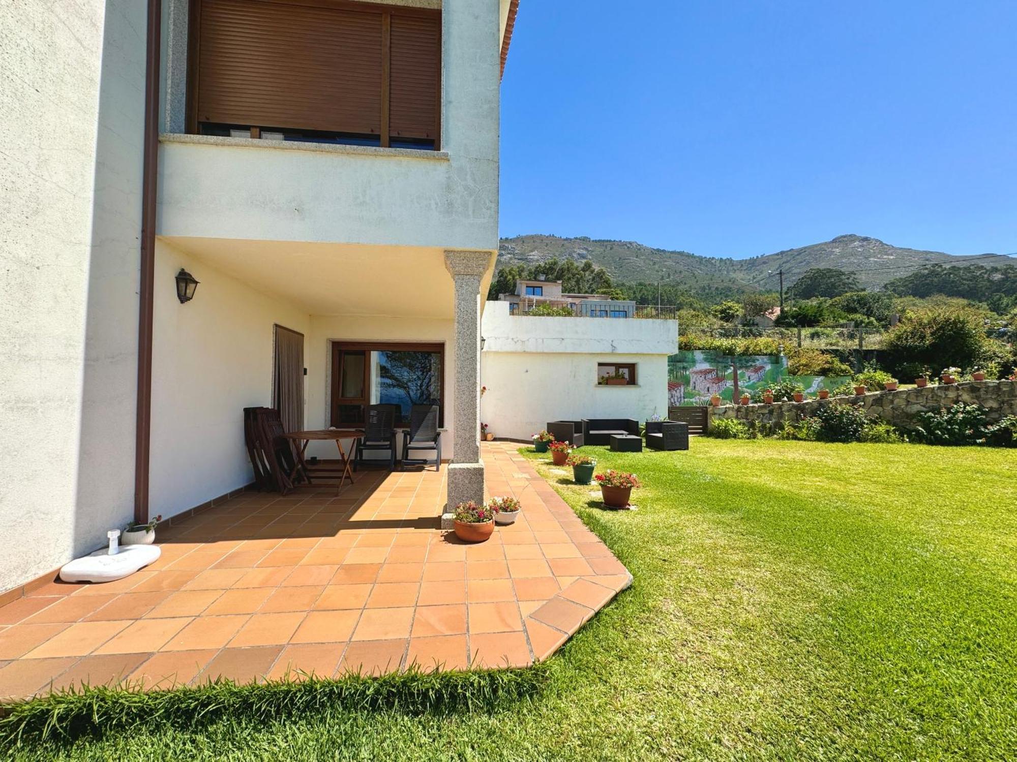 Rooms Peregrinos B Casa Alicia Rosal Εξωτερικό φωτογραφία