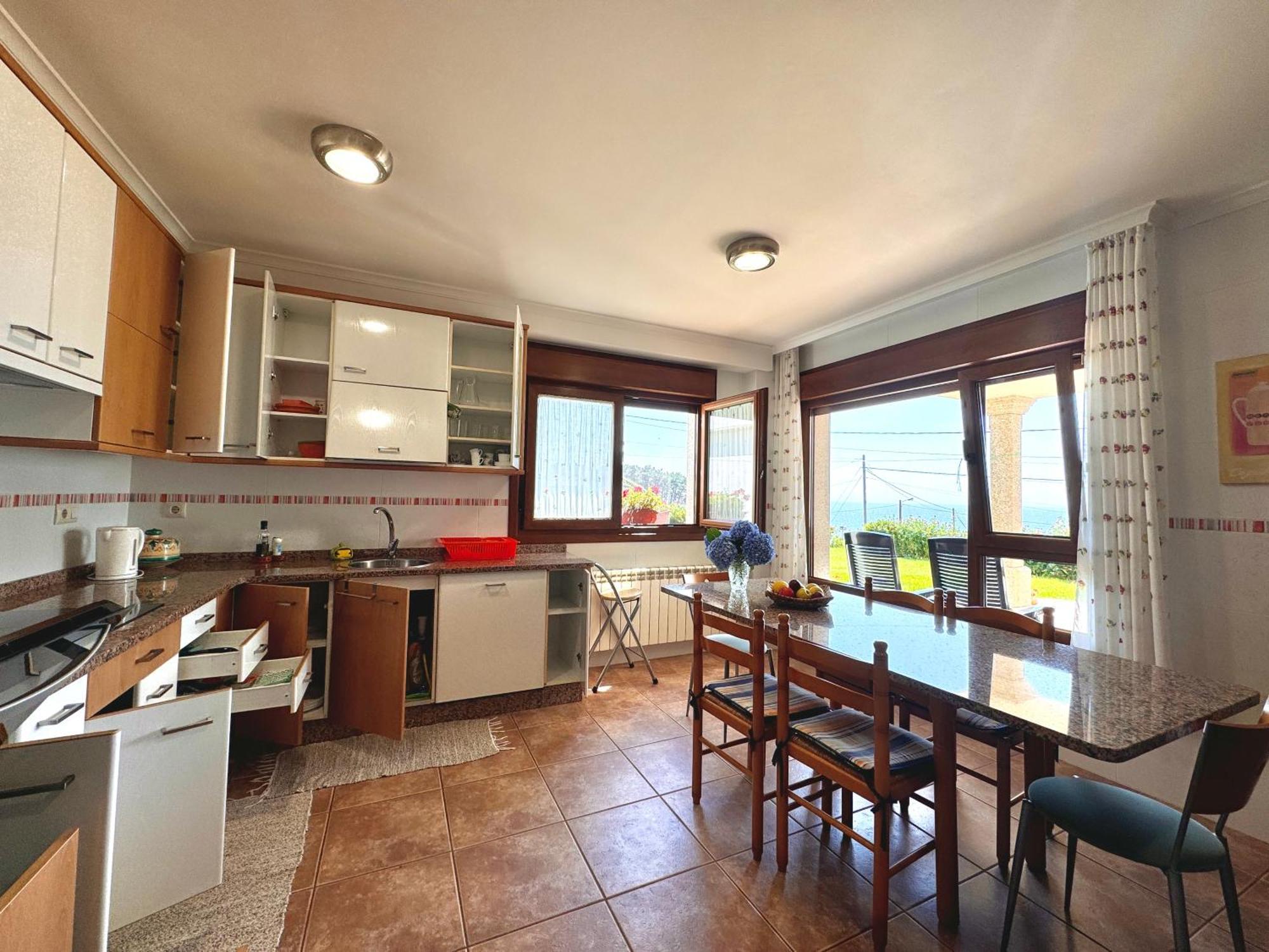 Rooms Peregrinos B Casa Alicia Rosal Εξωτερικό φωτογραφία